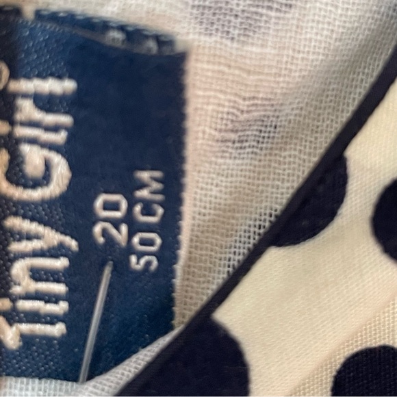 NWT Beautiful 1/2 Year Old Girls Floral Cotton Dress in Red, Blue and White. - Picture 7 of 16